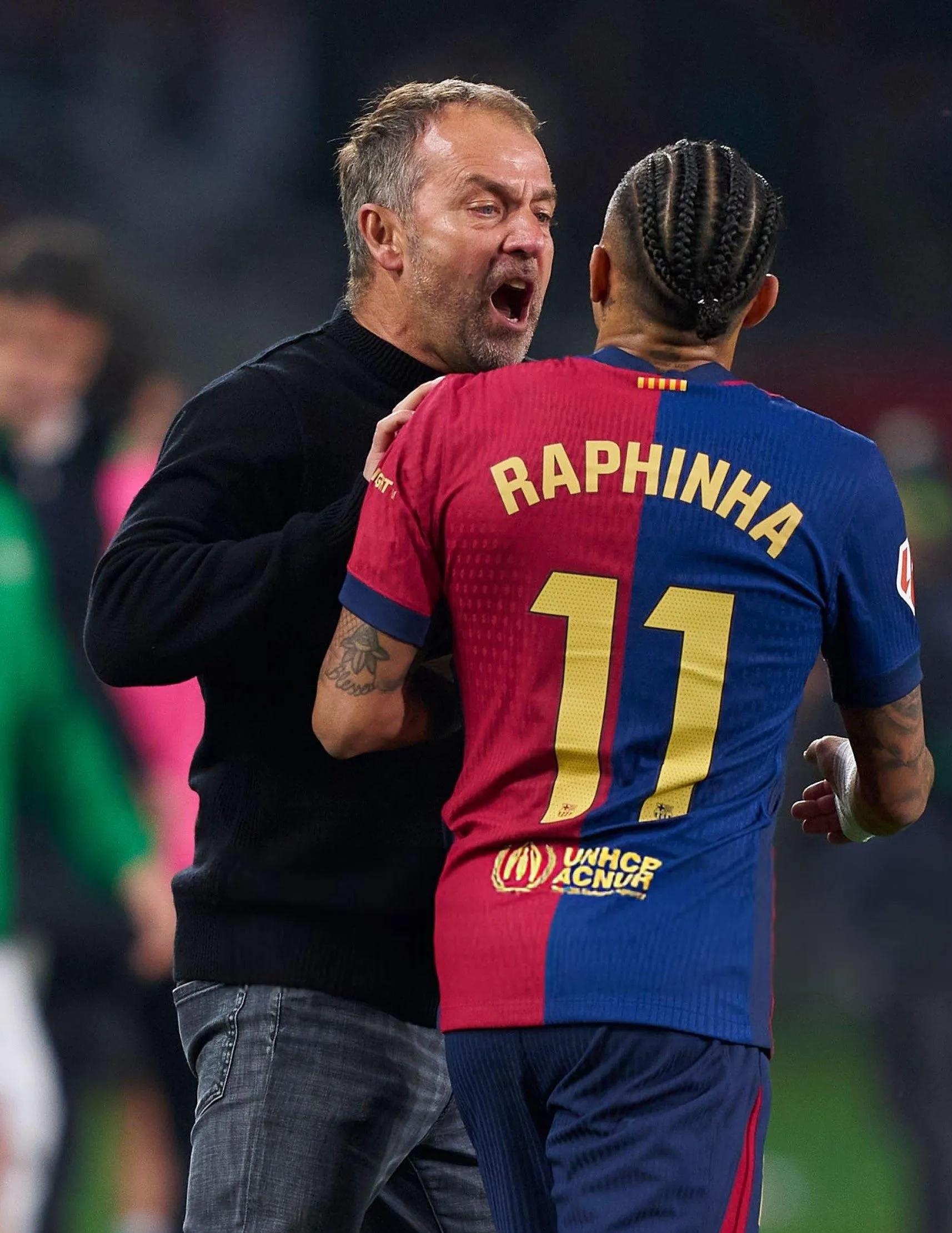 转会期突围战来临；巴塞罗那围绕足总杯强势反弹；压力陡增；更衣室氛围转暖的简单介绍