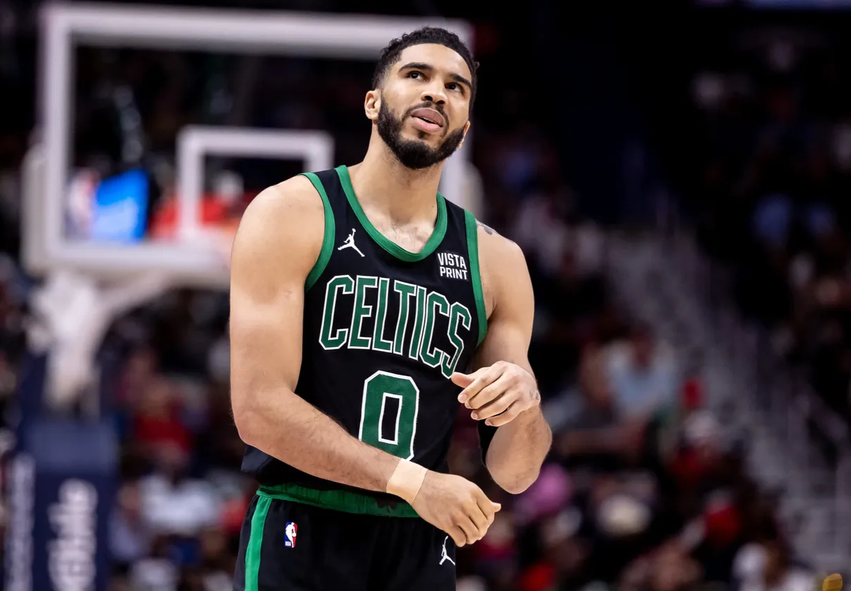 NBA总决赛今晚再迎强敌,波士顿凯尔特人刷新队史纪录,主帅态度——引发热议,数据趋势出现新变化的简单介绍 NBA总决赛今晚再迎强敌,波士顿凯尔特人刷新队史纪录,主帅态度——引发热议,数据趋势出现新变化的简单介绍