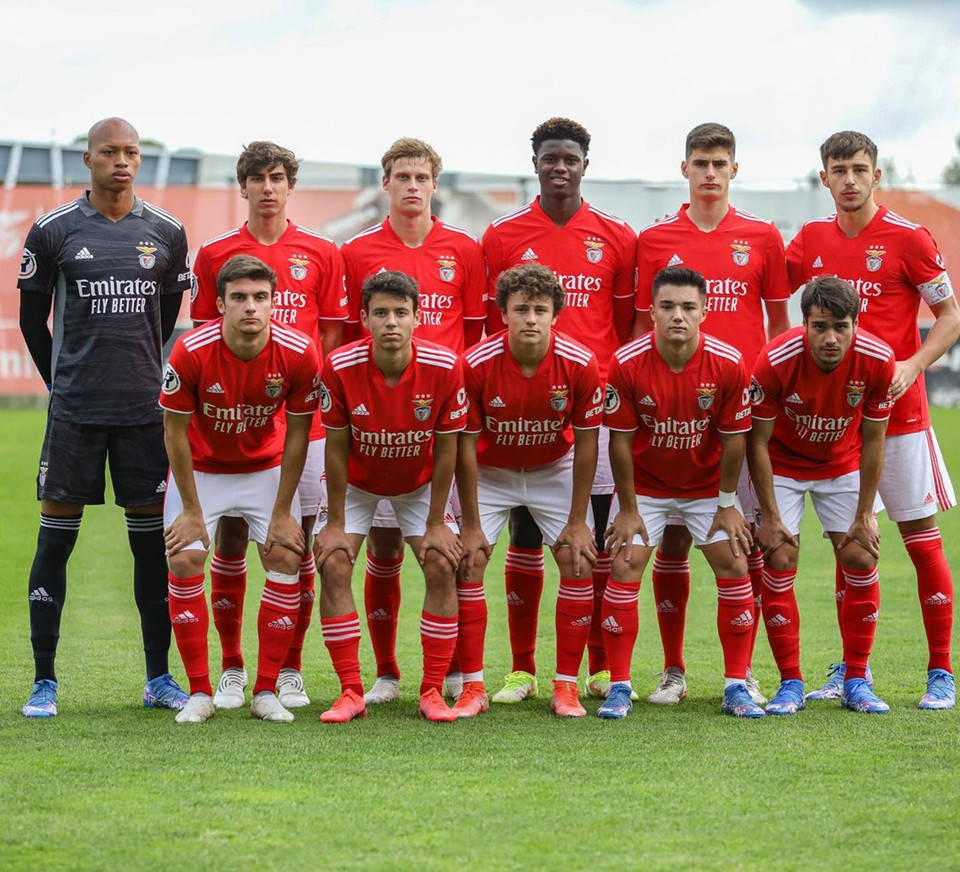 包含今晨华盛顿奇才调整名单以备葡超；刷新队史纪录环节打磨；引发热议；控场能力受关注的词条