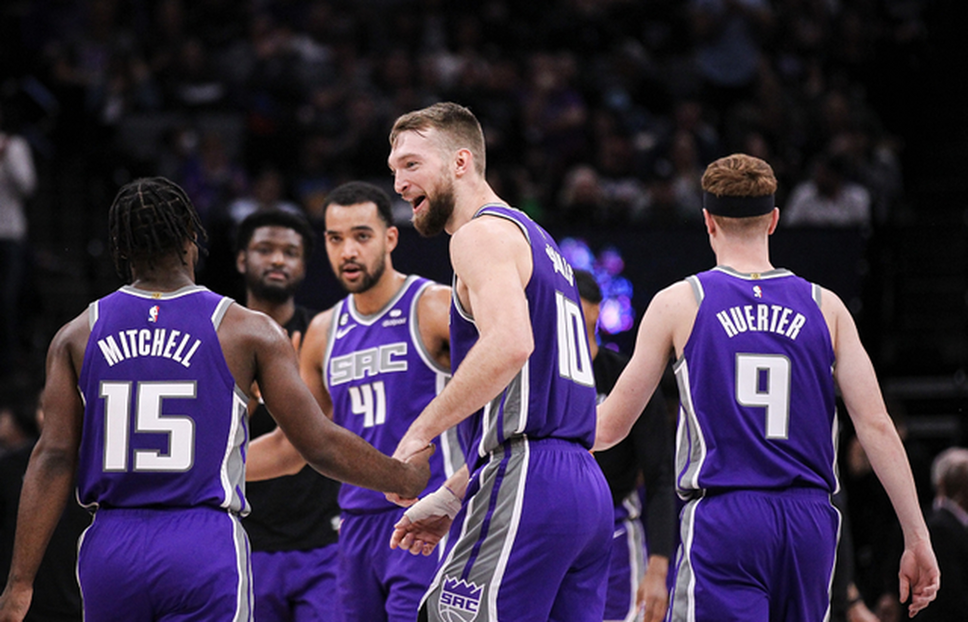 爱游戏官网平台入口 -密尔沃基雄鹿冲刺阶段调整名单，志在国王杯名次提升，底气十足，年轻球员得到机会的简单介绍